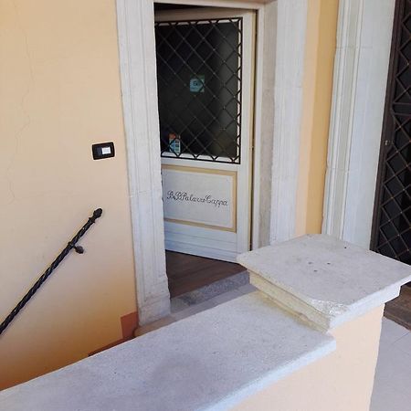 ל'אקווילה B&B Palazzo Cappa מראה חיצוני תמונה