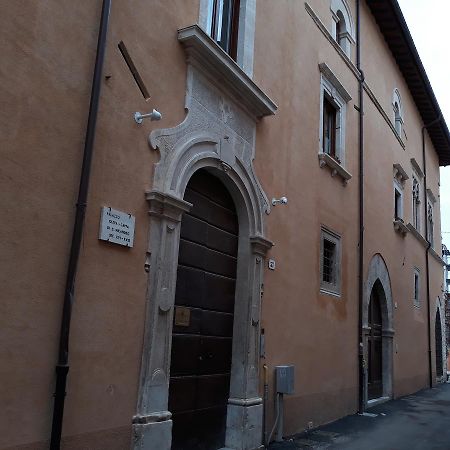 ל'אקווילה B&B Palazzo Cappa מראה חיצוני תמונה