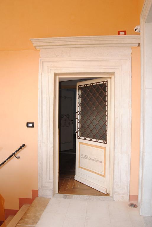 ל'אקווילה B&B Palazzo Cappa מראה חיצוני תמונה