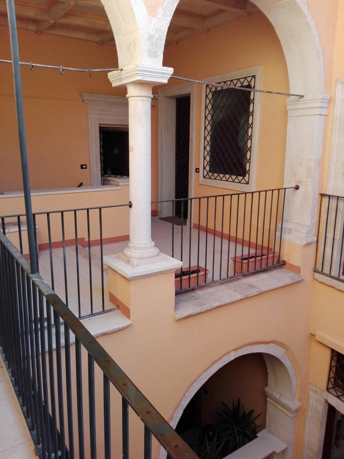 ל'אקווילה B&B Palazzo Cappa מראה חיצוני תמונה