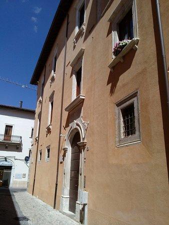 ל'אקווילה B&B Palazzo Cappa מראה חיצוני תמונה
