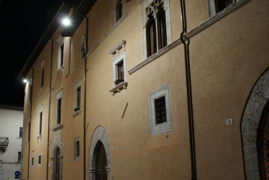 ל'אקווילה B&B Palazzo Cappa מראה חיצוני תמונה