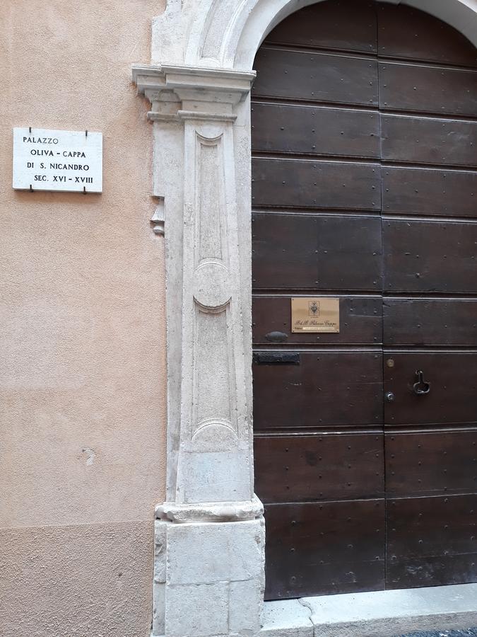 ל'אקווילה B&B Palazzo Cappa מראה חיצוני תמונה