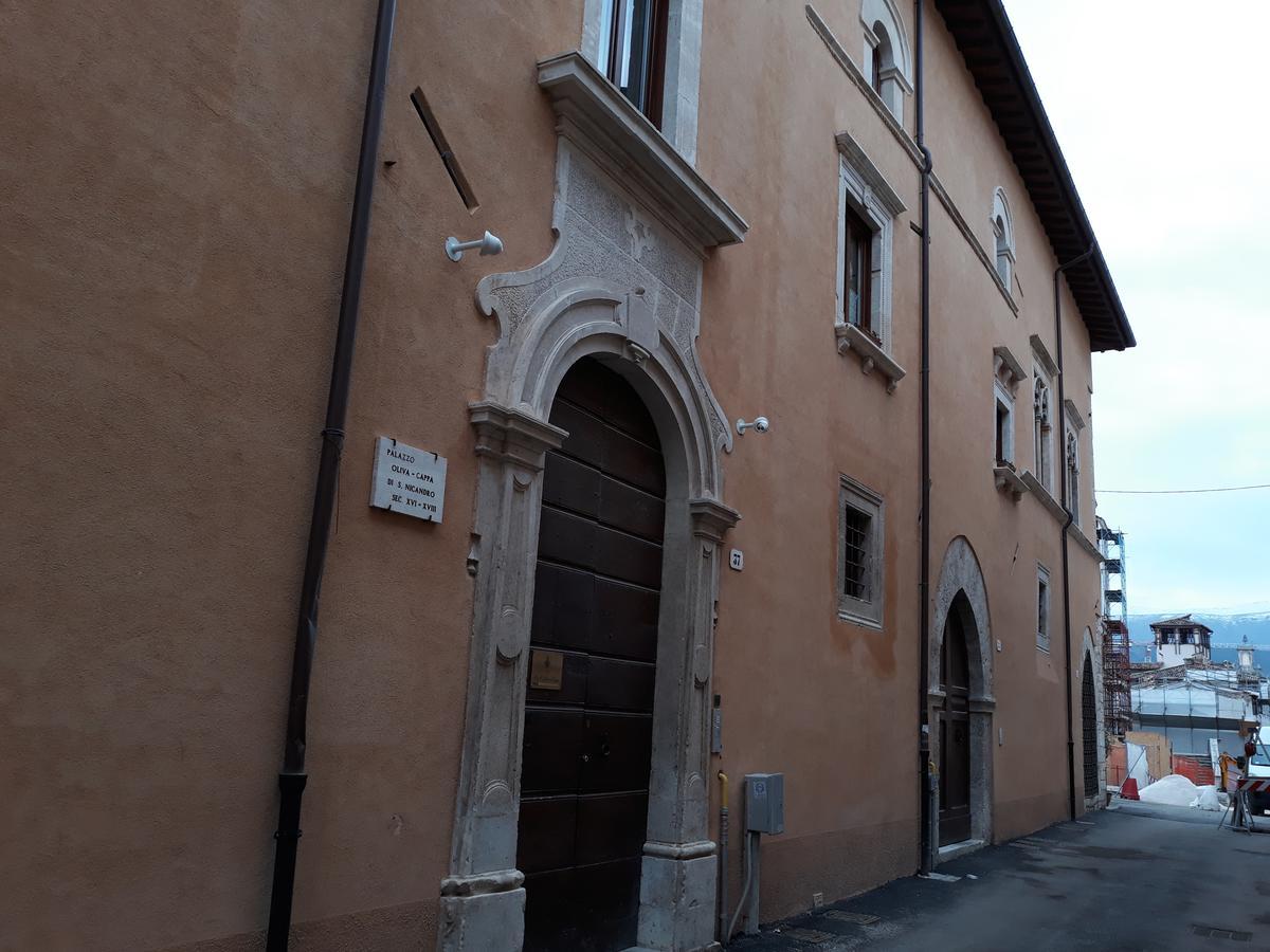 ל'אקווילה B&B Palazzo Cappa מראה חיצוני תמונה